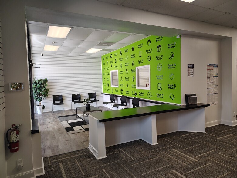 More Photos Of 7230 Senate Ave, Houston Service For Sale