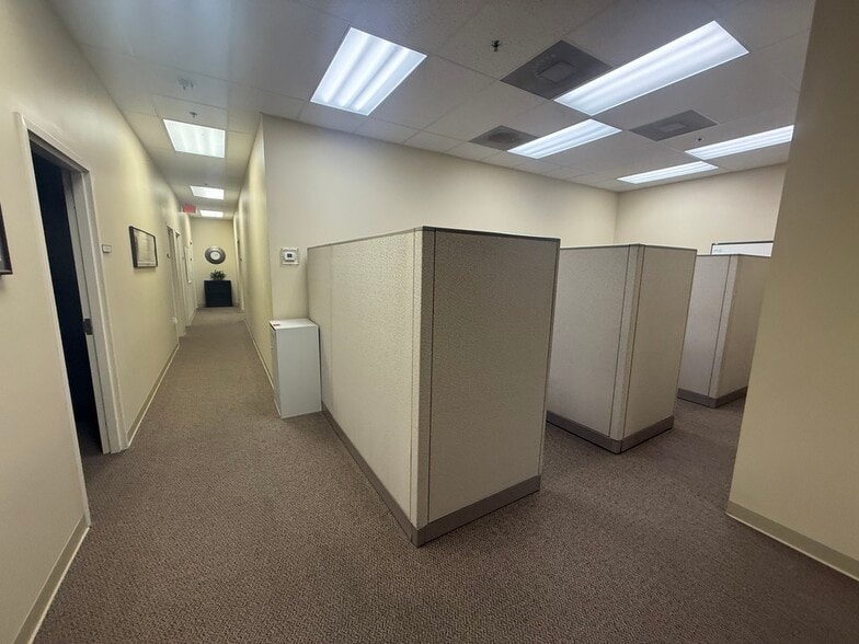 More Photos Of 8222 118th Ave, Largo Warehouse For Sale