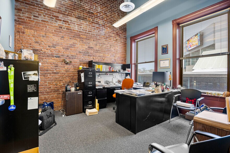 More Photos Of 60 S Pearl St, Albany Office For Sale