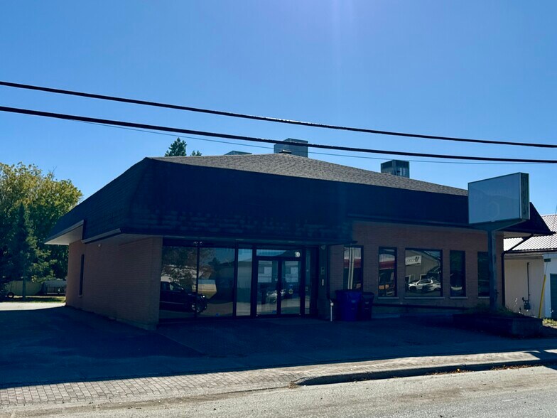 Primary Photo Of 29 Tenth E st, Earlton Office For Sale