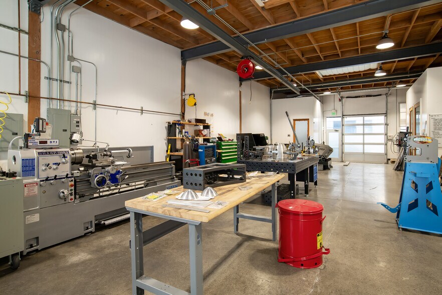 Primary Photo Of 21 Butte Pl, San Francisco Flex For Lease