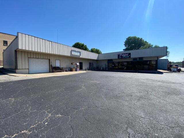 Primary Photo Of 110 W Broadway St, Monett General Retail For Sale