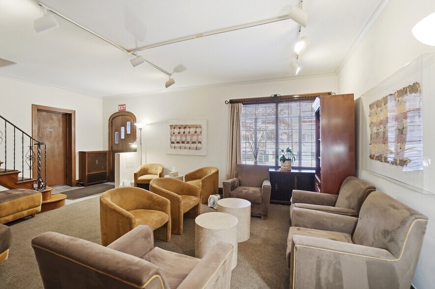 More Photos Of 820 Delta Ave, Cincinnati Office For Sale