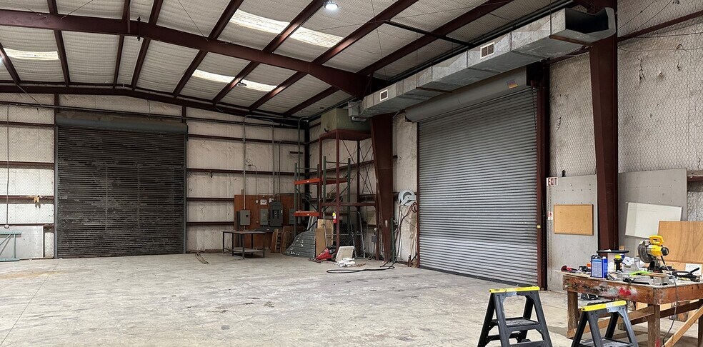 More Photos Of 642 US Highway 80 E, Sunnyvale Flex For Lease