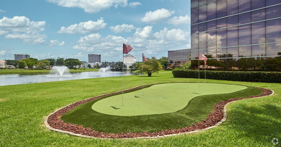 More Photos Of 580 Village Blvd, West Palm Beach Medical For Lease