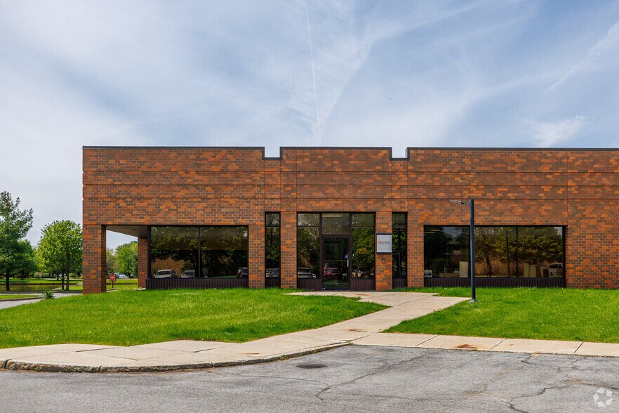 More Photos Of 6007 Fair Lakes Rd, East Syracuse Office For Sale