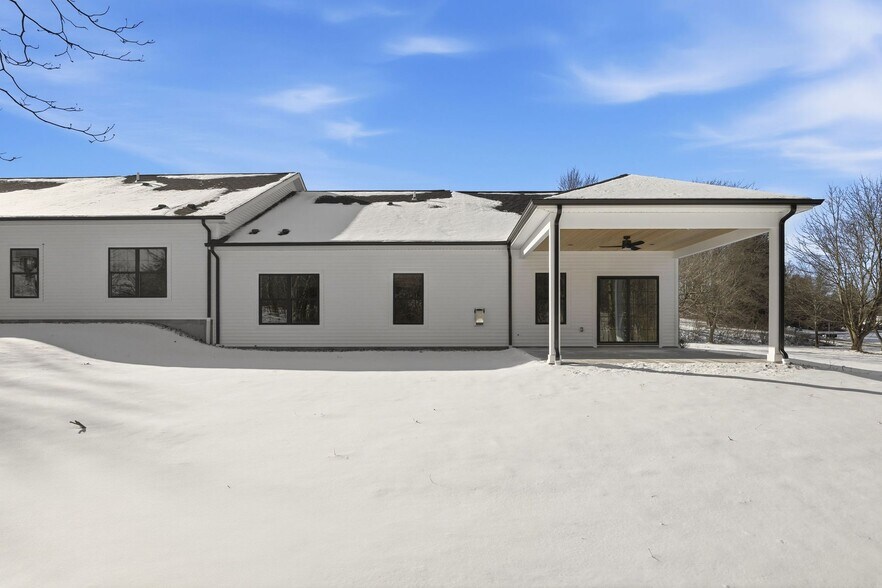 More Photos Of 100 Huselton Dr, Butler Multifamily For Sale