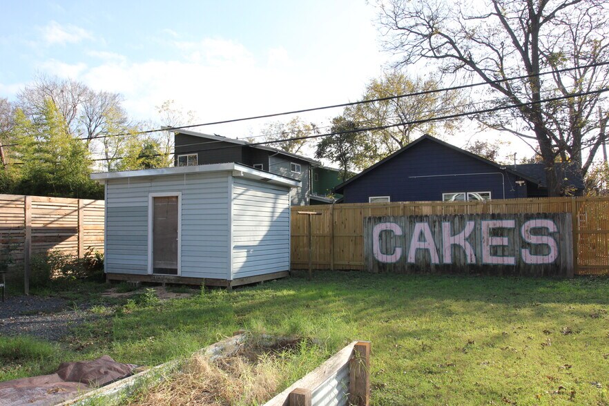 More Photos Of 1601 Holly St, Austin Medical For Lease