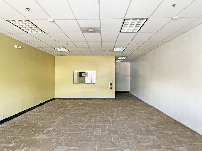 More Photos Of 6001-6021 Pacific Blvd, Huntington Park Unknown For Lease