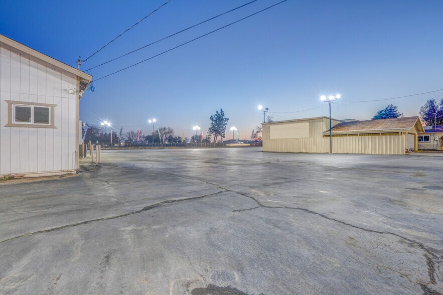 More Photos Of 854 Crows Landing Rd, Modesto Auto Dealership For Sale