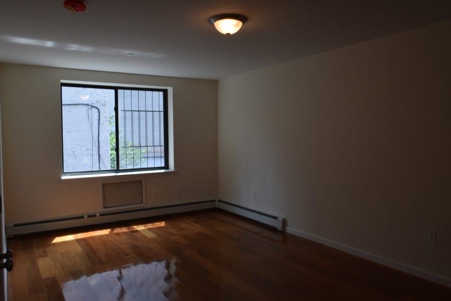 More Photos Of 1072 University Ave, Bronx Apartments For Sale