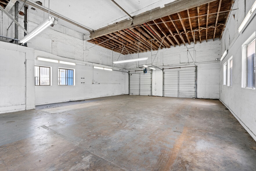 More Photos Of 103 Blanco Rd, San Antonio Auto Repair For Lease
