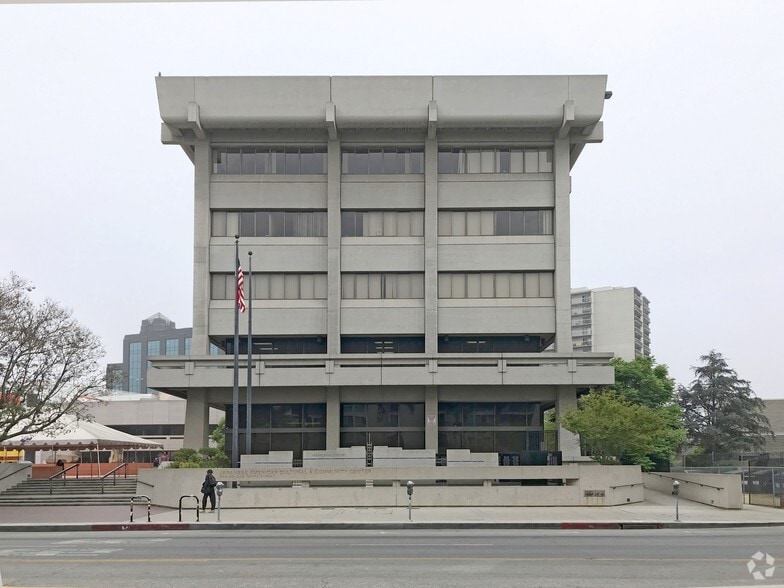 More Photos Of 244 S San Pedro St, Los Angeles Office For Lease