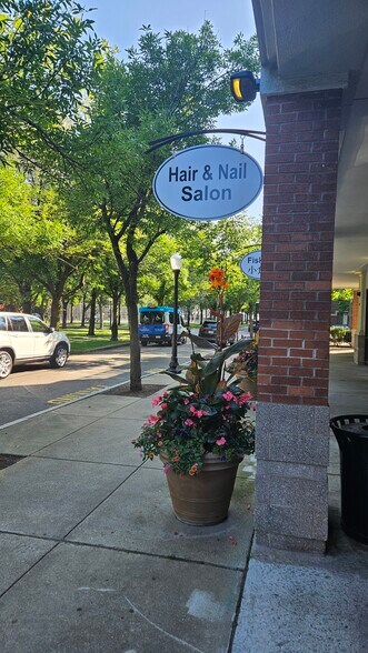 More Photos Of 21 Harbor Point Blvd, Dorchester Storefront Retail Residential For Lease