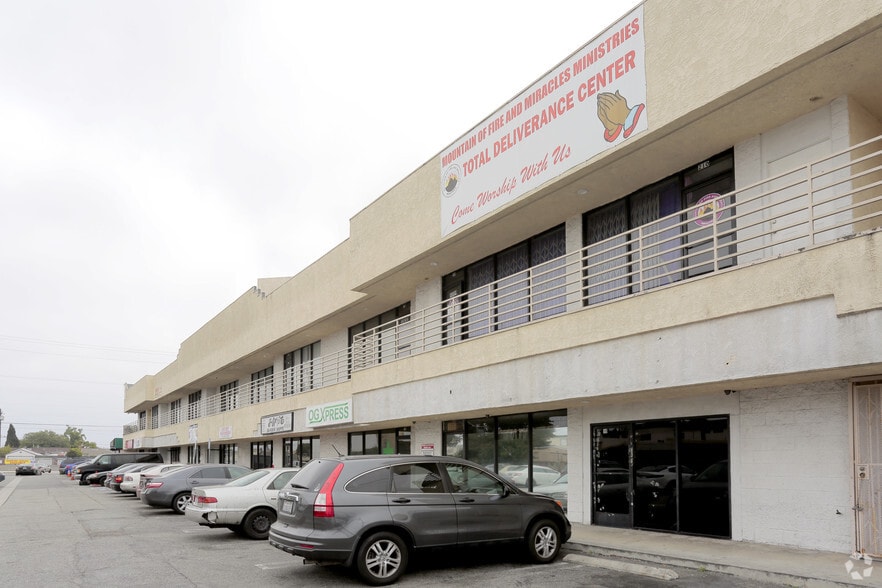 More Photos Of 14909 Crenshaw Blvd, Gardena Unknown For Lease