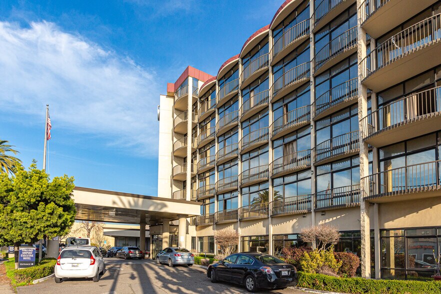 More Photos Of 150 Hegenberger Rd, Oakland Hotel For Sale