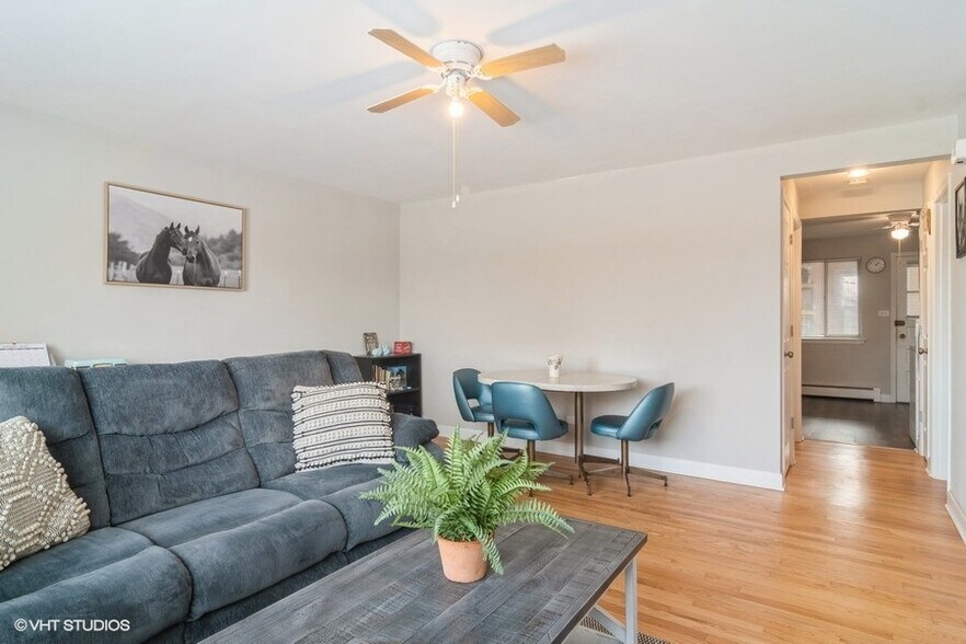More Photos Of 8003 W Foster Ln, Niles Apartments For Sale