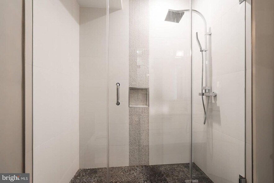 More Photos Of 1461 Chapin St NW, Washington Apartments For Sale