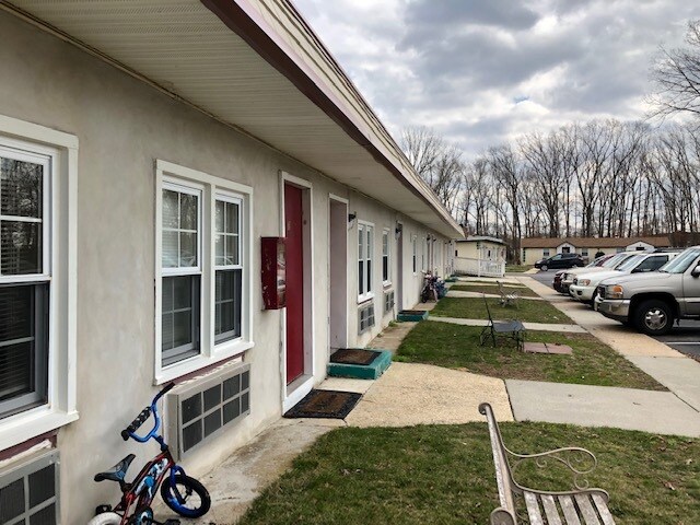 More Photos Of 899 Corkery Ln, Williamstown Hotel For Sale