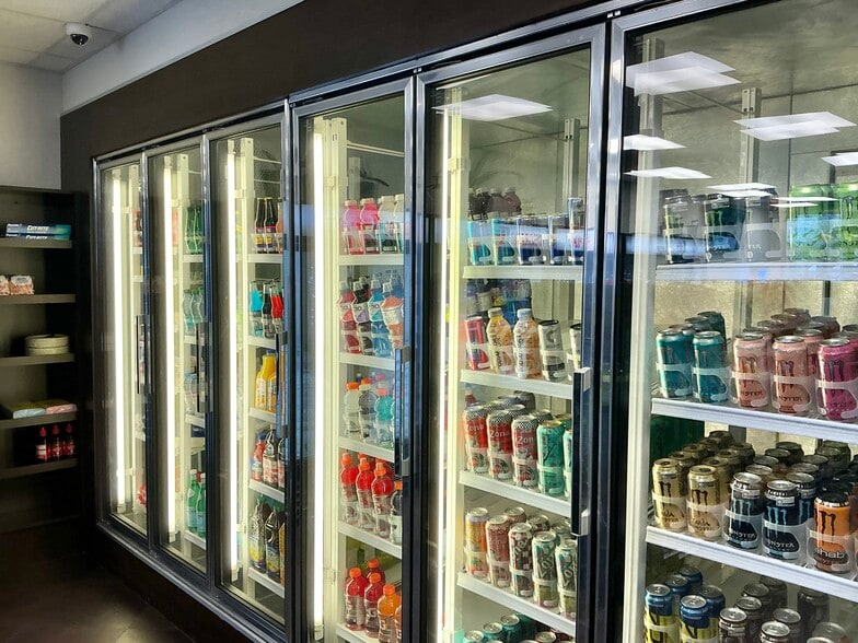 More Photos Of 292 Annapolis Av, Oshawa General Retail For Sale