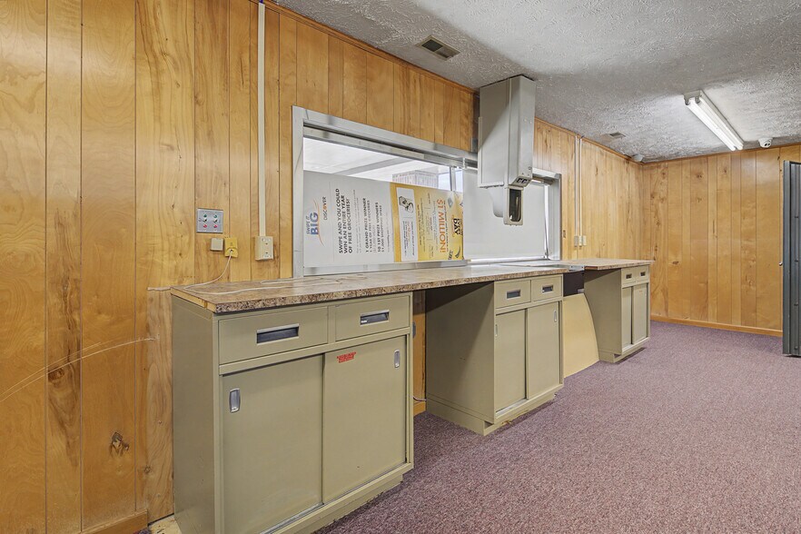 More Photos Of 219 N Main St, Spring Lake Bank For Sale