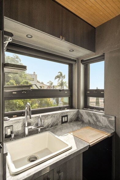 More Photos Of 6871 Los Altos Pl, Los Angeles Multifamily For Sale