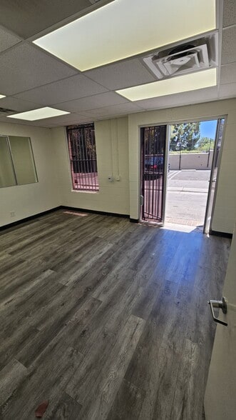 More Photos Of 9410 De Soto Ave, Chatsworth Manufacturing For Lease