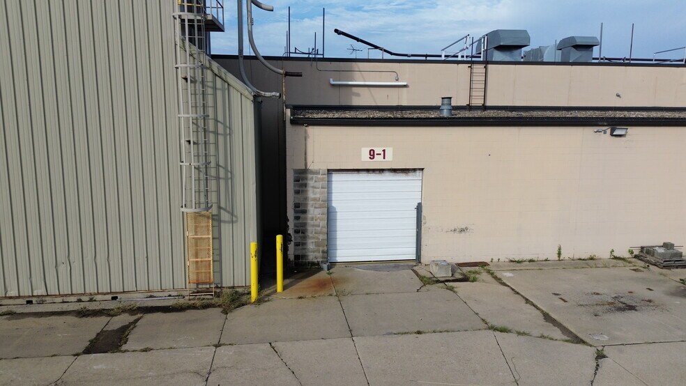 More Photos Of 2946 Janet dr, Waterloo Industrial For Sale