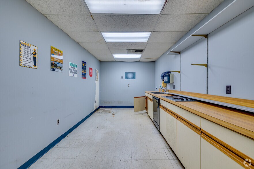 More Photos Of 17 S New York Ave, Atlantic City Parking Garage For Sale