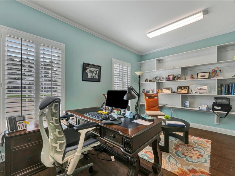 More Photos Of 203 Christie Dr, Lufkin Healthcare For Sale
