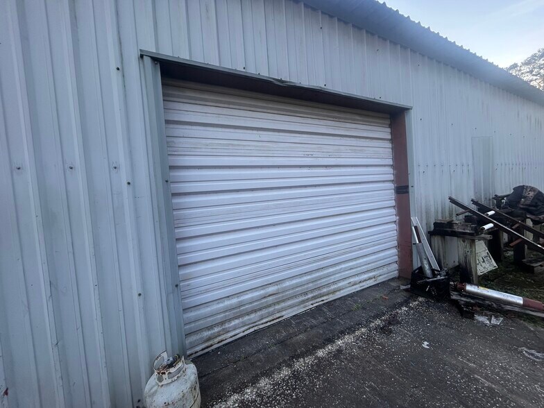 More Photos Of 6523 Harrietts Bluff Rd, Woodbine Freestanding For Sale