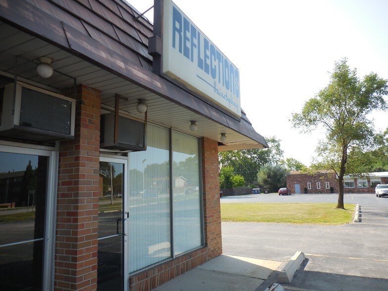 More Photos Of 14721-14727 Central Ave, Oak Forest Storefront Retail Office For Lease