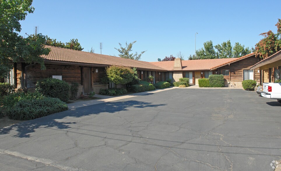 Primary Photo Of 7089 N Howard St, Fresno Apartments For Sale