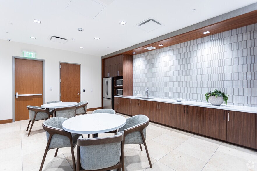 More Photos Of 36 S State St, Salt Lake City Office For Lease