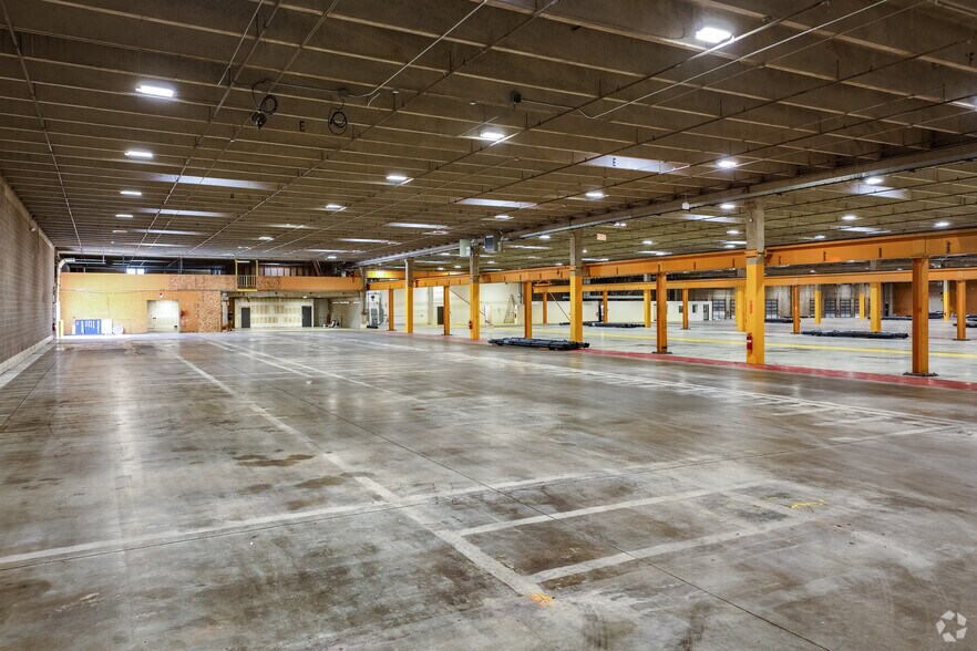 More Photos Of 4550 Kingston St, Denver Industrial For Sale
