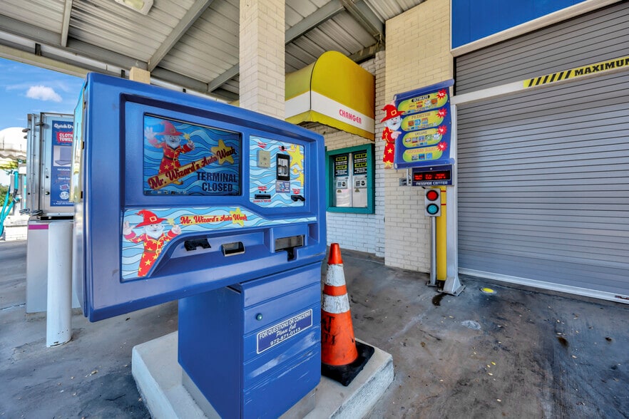 More Photos Of 504 N Euless Main St, Euless Carwash For Sale