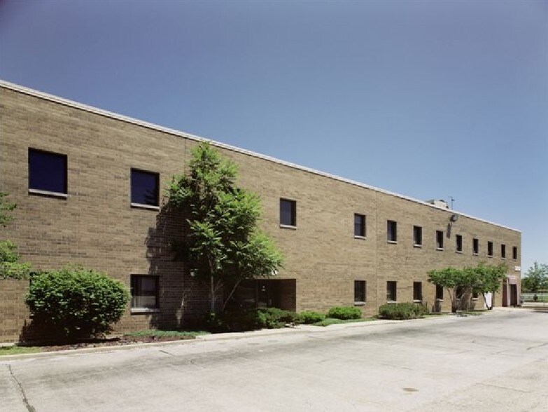 More Photos Of 3250 S Central Ave, Cicero Warehouse For Lease