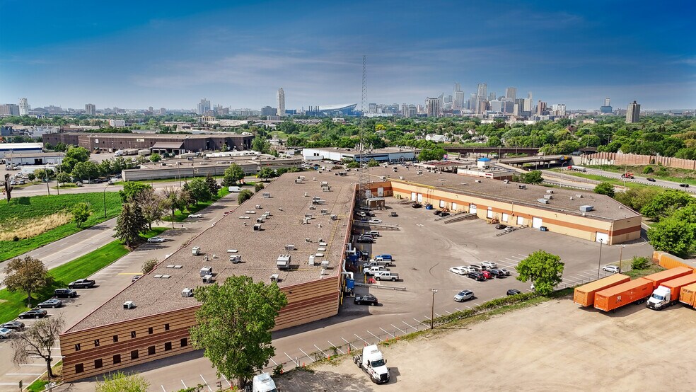 More Photos Of 1701-1719 NE Broadway St, Minneapolis Light Manufacturing For Lease