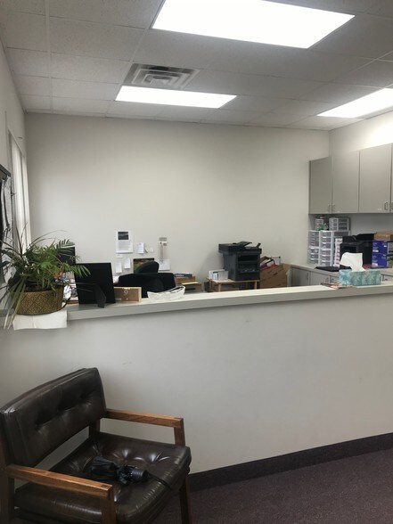 More Photos Of 33576-33596 Harper Ave, Clinton Township Office For Lease