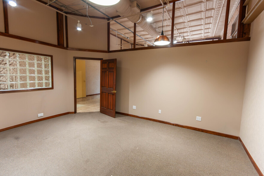 More Photos Of 123-147 N College Ave, Fort Collins Office For Sale