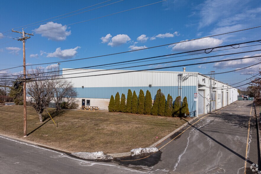 More Photos Of 1940 Rutgers University Blvd, Lakewood Industrial For Sale