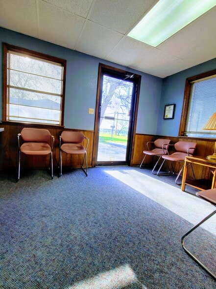 More Photos Of 2614 SW Lee Blvd, Lawton Office For Sale