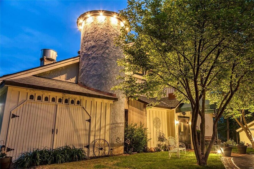 More Photos Of 11475 Lilac Ave, Saint Louis Specialty For Sale