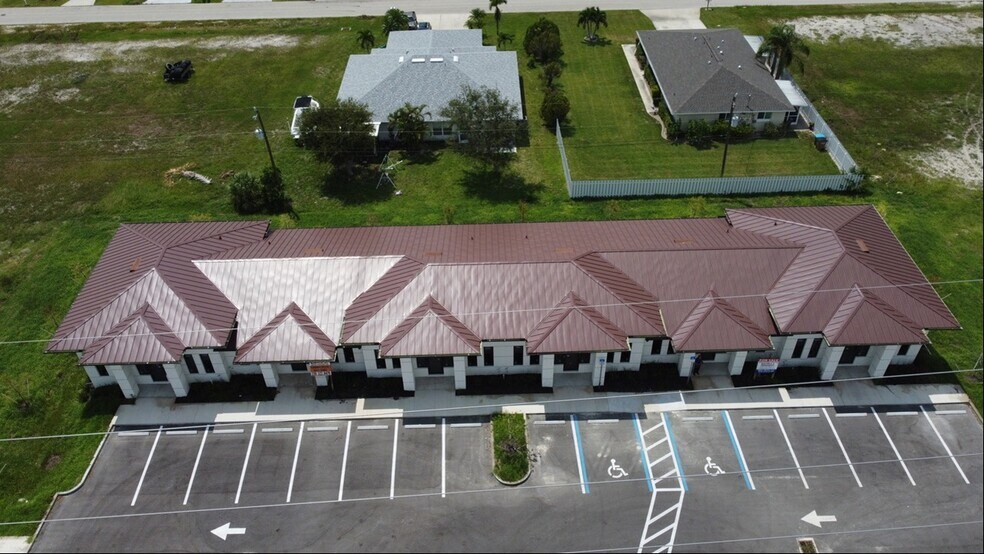 More Photos Of 1624 SW Santa Barbara Pl, Cape Coral Storefront Retail Office For Lease