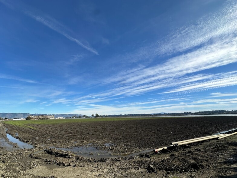 More Photos Of 1931 Beach Rd, Watsonville Industrial For Sale