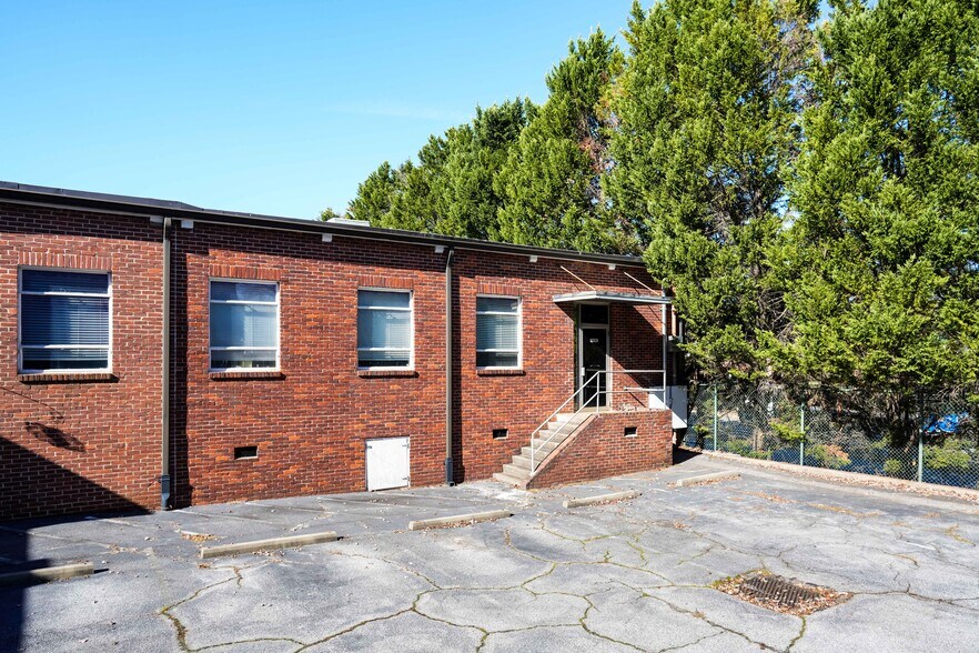 More Photos Of 429 N Main St, Greenville Office Residential For Sale