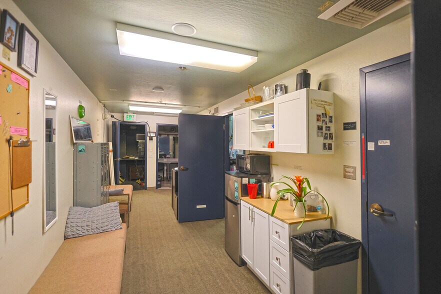 More Photos Of 2081 Addison St, Berkeley Schools For Lease