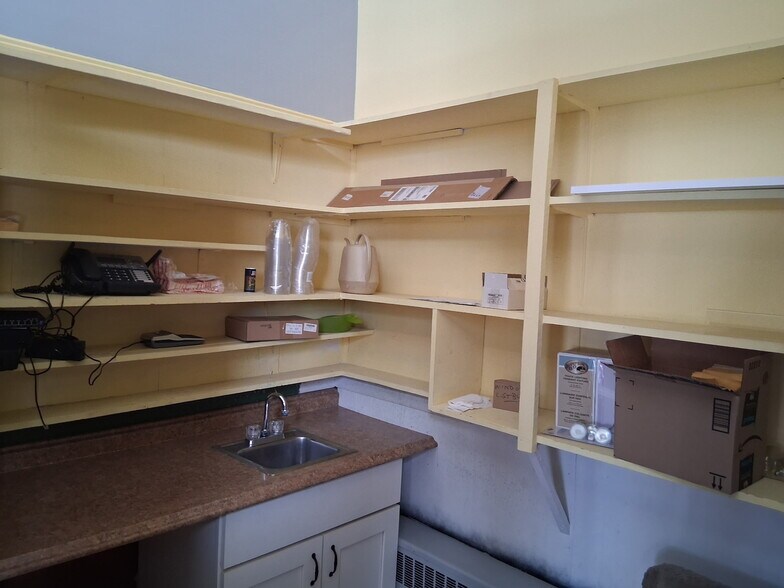 More Photos Of 117 Water St, Stonington Apartments For Sale