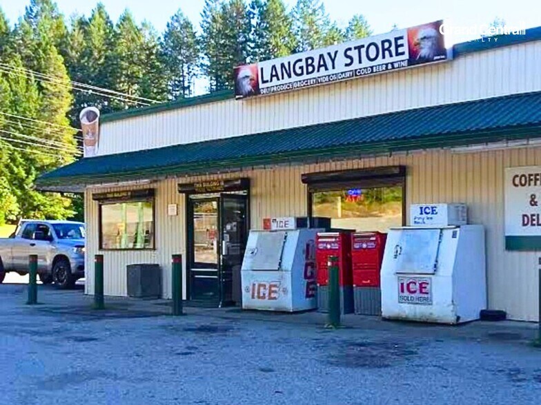More Photos Of 2365 Lang Bay Rd, Powell River General Retail For Sale