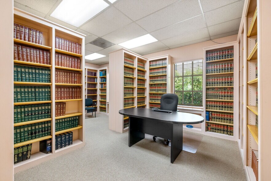 More Photos Of 2001 P St, Sacramento Office For Sale